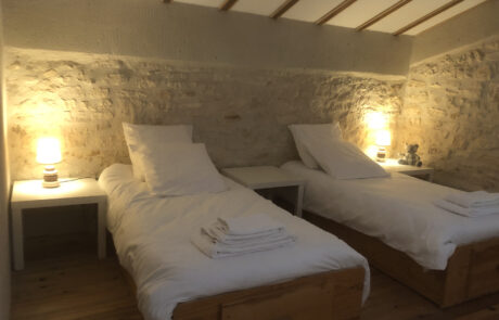 L’Oustalet – Gîte 4 personnes Mas de la Deivière | Gîtes avec Piscine Gard