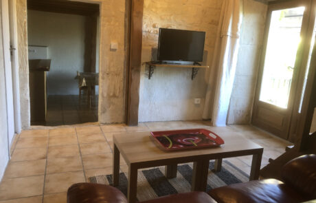 L’Oustalet – Gîte 4 personnes Mas de la Deivière | Gîtes avec Piscine Gard