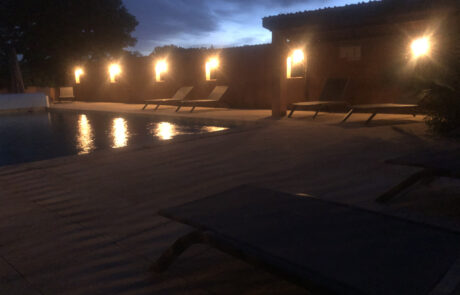 Espaces communs – La piscine Mas de la Deivière | Gîtes avec Piscine Gard